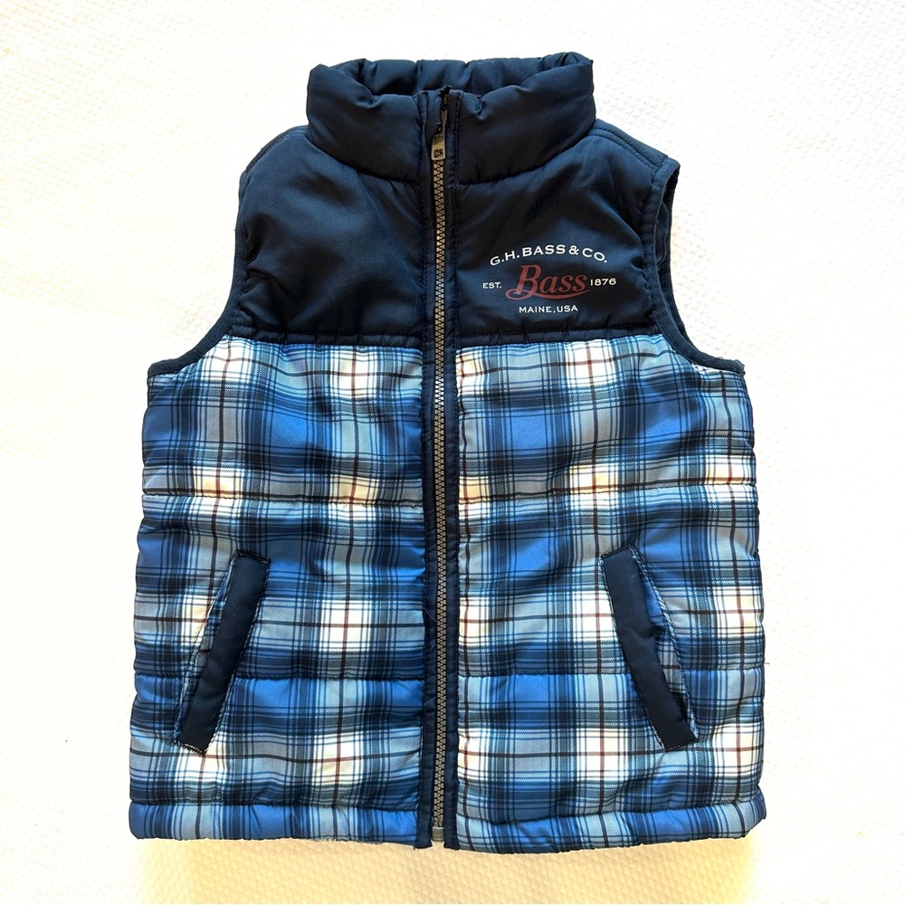 Bass Kids Navy and Blue Plaid Vest Cozy‎